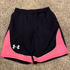 Youth Under Armour Black and Pink shorts Size: YMD